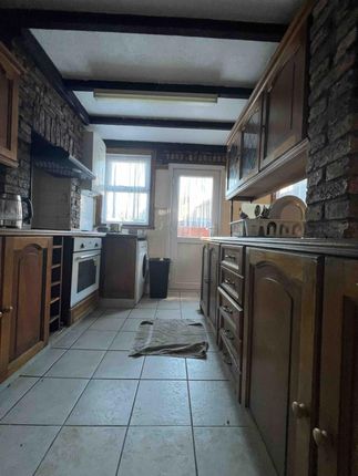 11 Gordon Road, Harrow, London photo 5