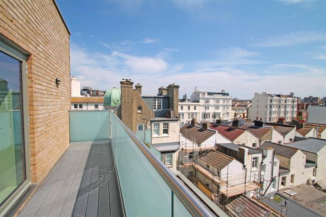 Flat 25, 133, Kingsway, Hove photo 4