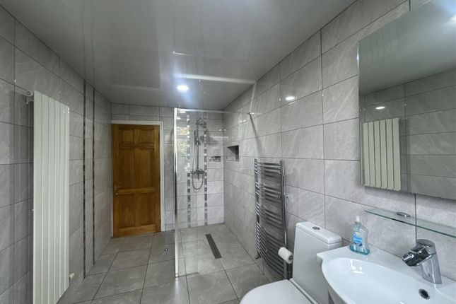 308, Wakefield Road, Stalybridge photo 3
