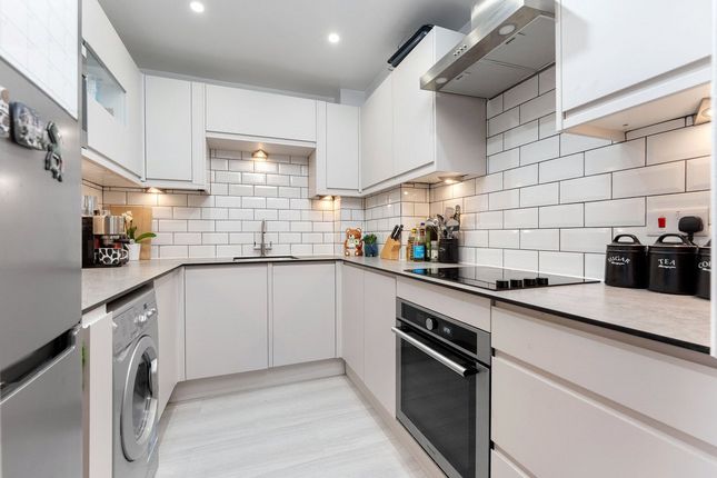 Thumbnail Flat for sale in Burnell Road, Sutton, Surrey