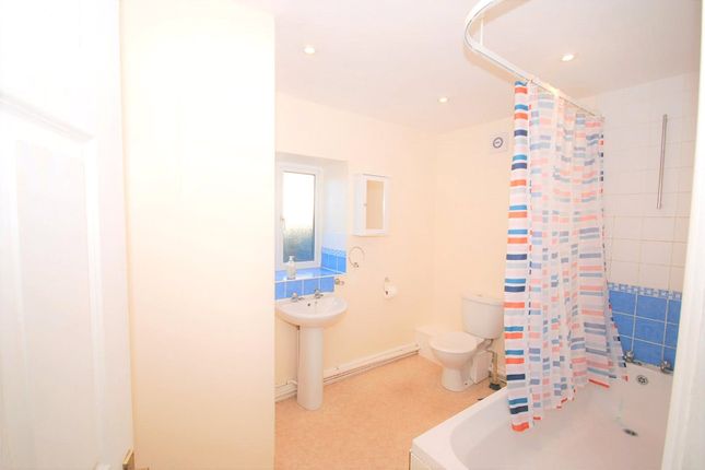 Flat 1,, Regis House, Axminster photo 4