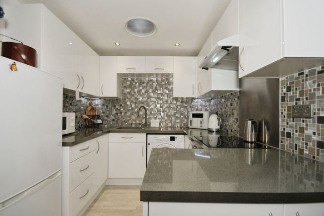 5, Old Hall Road, Derbyshire photo 2