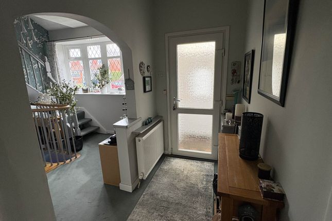 1, Derwent Drive, Oldham photo 2