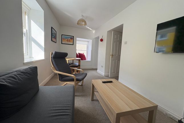 Flat 5, Ashley House,, Upper Frog Street, Pembrokeshire photo 3