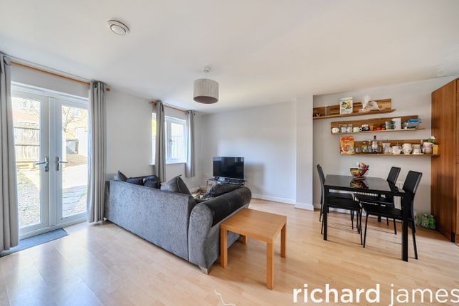 36, Marlborough Road, Swindon photo 2