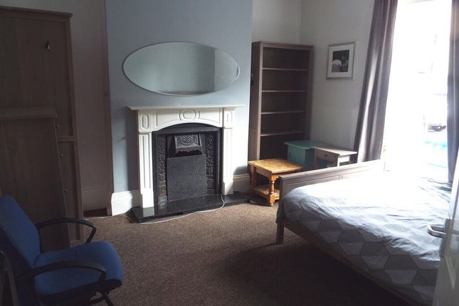 12, Princes Road, East Yorkshire photo 2