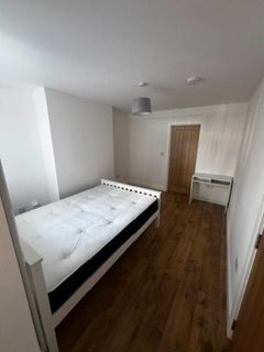 Tunstall, Stoke On Trent photo 4