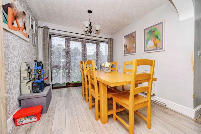 48, Lomond Road, Hemel Hempstead photo 3
