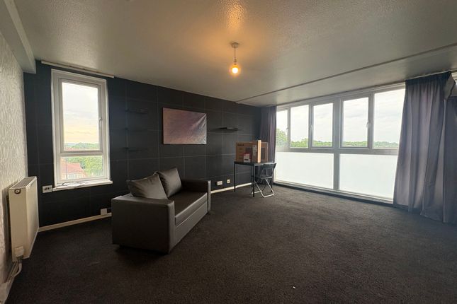 18 Poplar Houses, High Street, Slough photo 3