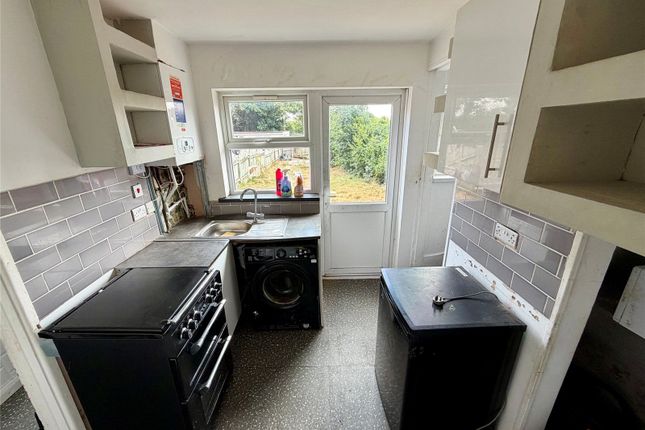 251, Pool Farm Road, West Midlands photo 4