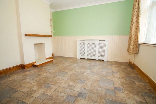 12, Bramshot Way, Watford photo 2