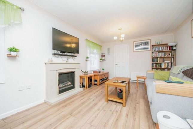 2-bed caravan on 27, Oakleigh Residential Park, Clacton-on-Sea, £150,000