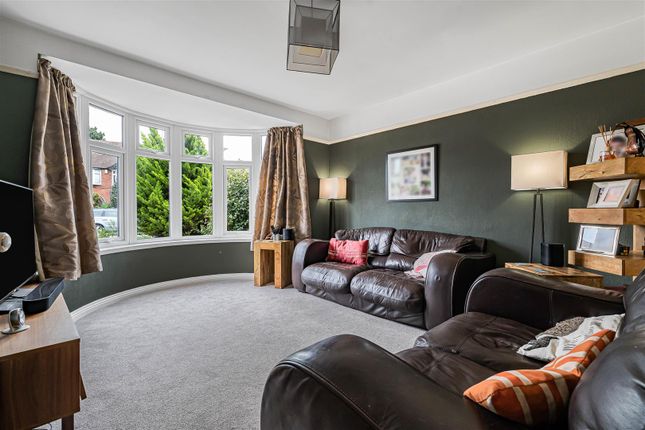 13, Woodcote Way, Reading photo 2