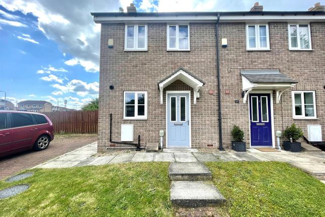 Thumbnail Terraced house to rent in Winston Churchill Close, Hessle