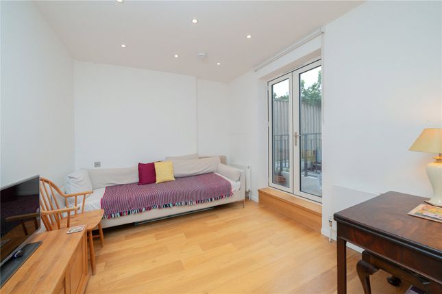 Flat for sale in Homestead Road, London