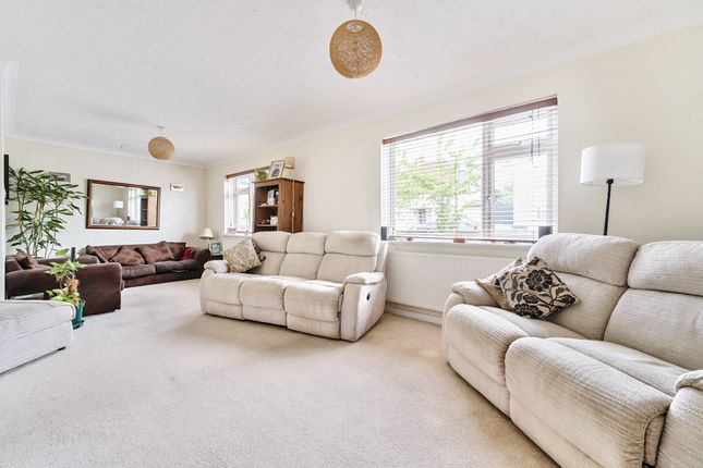 57 Kingsway, Woking photo 3