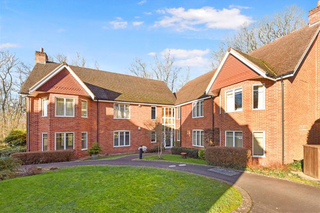 Flat for sale in Dunwood Court, Sherfield English, Romsey, Hampshire