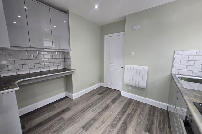 Flat 1, Hove photo 3