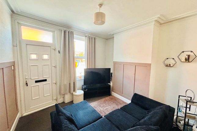 85, Carlisle Street, East Yorkshire photo 2