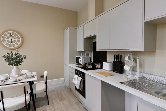 Apartment 5, Monarch House, Wakefield photo 4