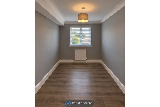 Flat, St Georges Court St Georges Avenue, Poole photo 5