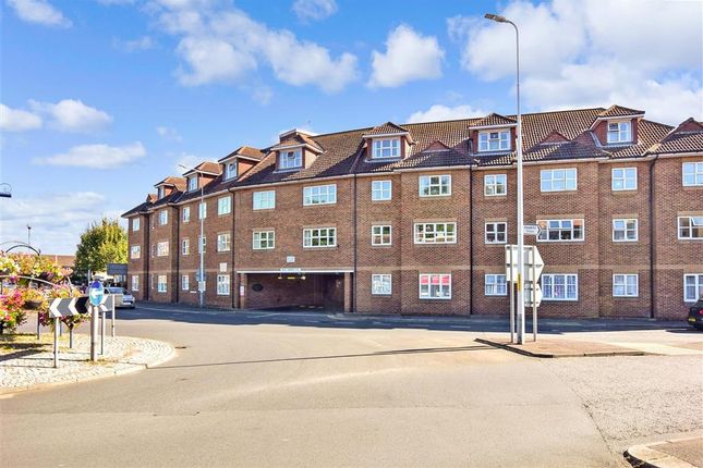 Thumbnail Flat for sale in Prospect Road, Hythe, Kent