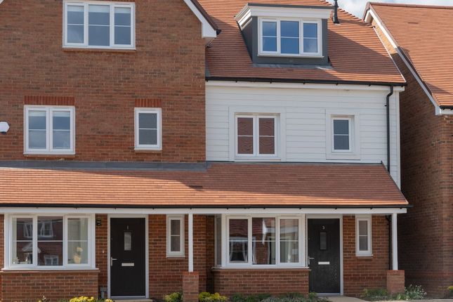 The Darwin At Millpond Lane Faygate Horsham Rh12 4 Bedroom