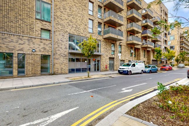 Flat for sale in Lariat Court, Ketch Street, Barking