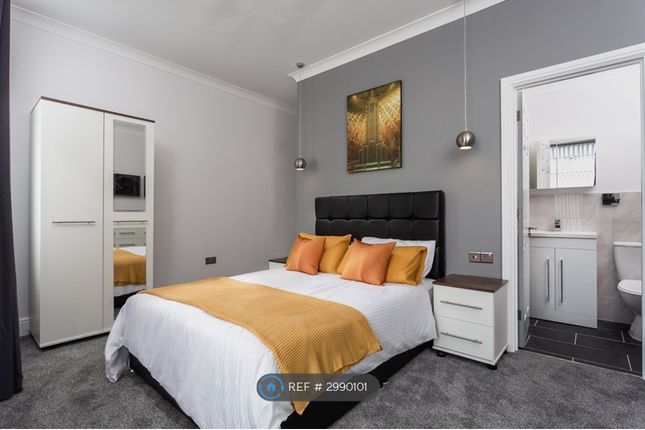 1-bed house on Mortimer Road, South Shields, £715/mo