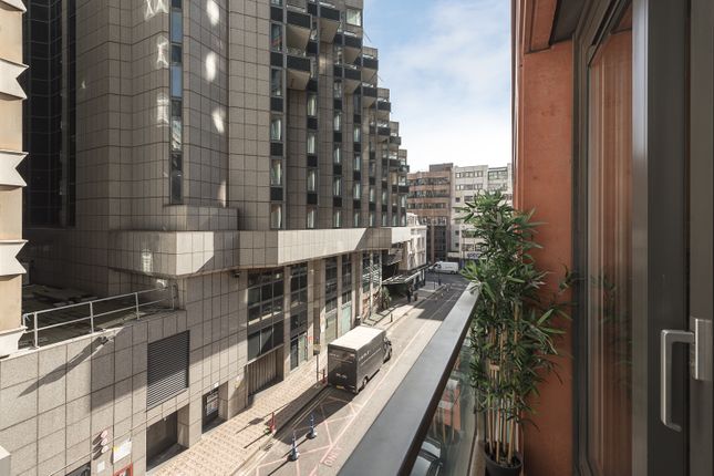 Flat for sale in Praed Street, London