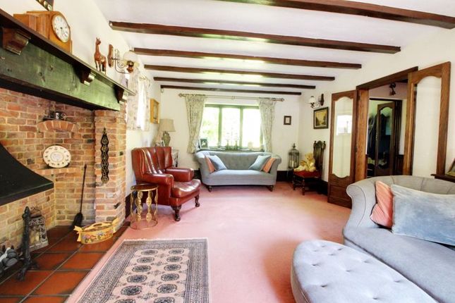 155, Tolmers Road, Cuffley photo 2