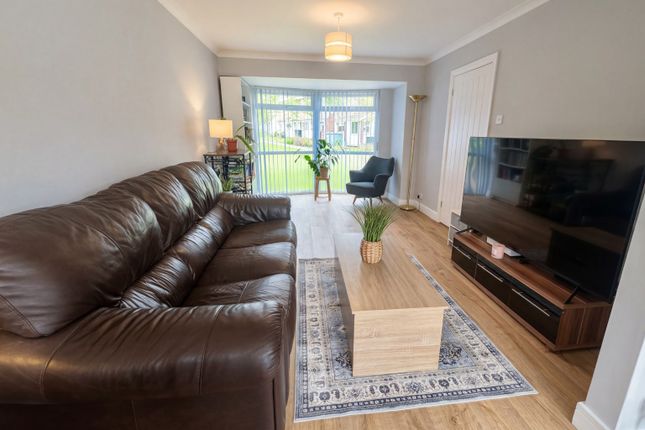 58 Pitford Road, Woodley, Berkshire photo 3