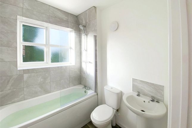 6, Saffron Close, Swadlincote photo 4