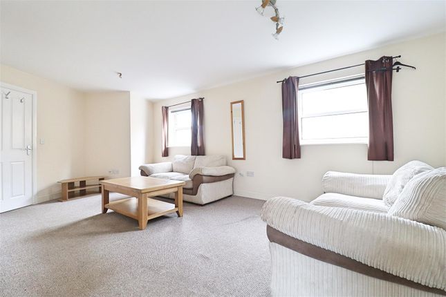 Flat for sale in Holden Close, Braintree