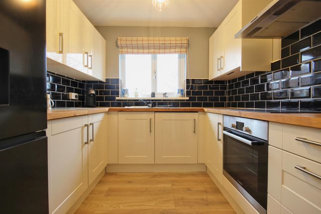 32, Queens Mead, Aldbrough photo 4