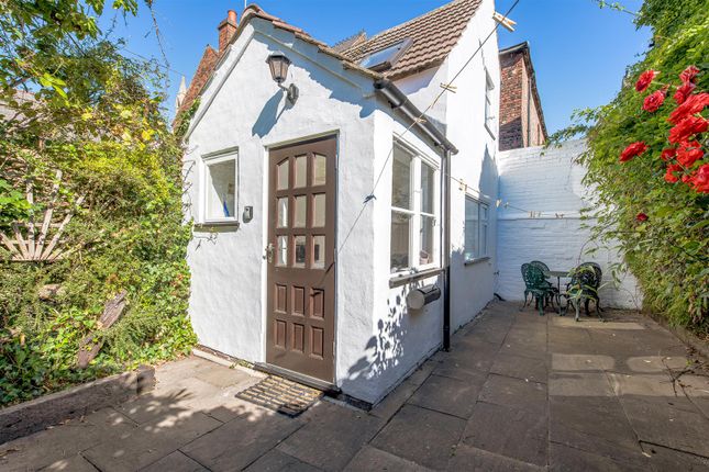 Thumbnail Detached house for sale in Bailgate, Lincoln