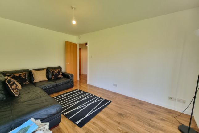 Flat to rent in Shaw Crescent, Rosemount, Aberdeen