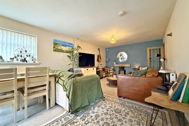 18, Millfield, Pontyclun photo 2