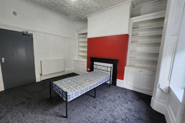 Thumbnail Room to rent in Little Horton Lane, Bradford