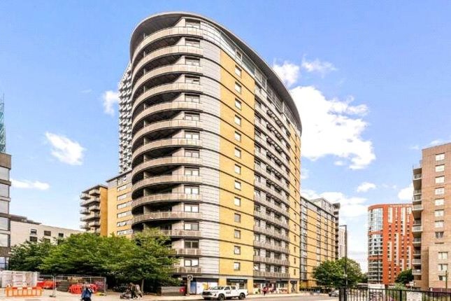 Thumbnail Flat for sale in Victoria Road, London