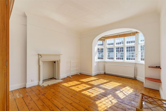 SHORT LET, 30, Loxley Road, London photo 2