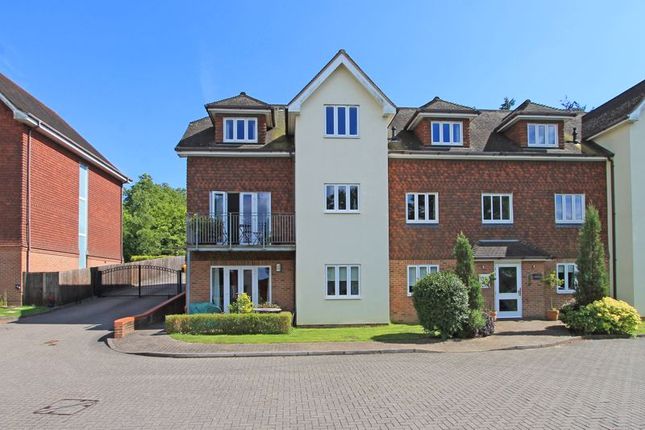 Duplex for sale in The Old Orchard, Burwash, Etchingham