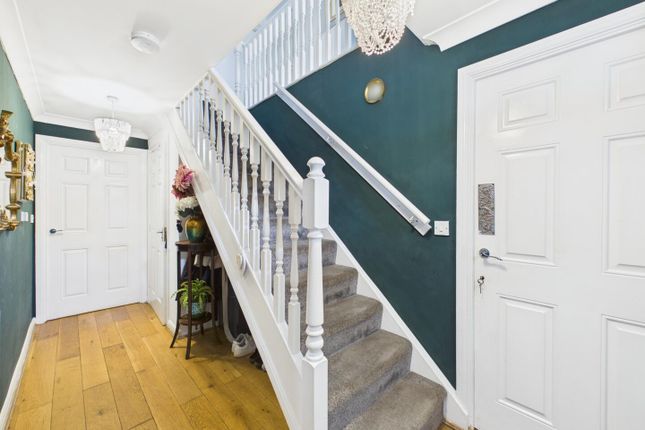 17, Bryn Dryslwyn, Bridgend photo 2