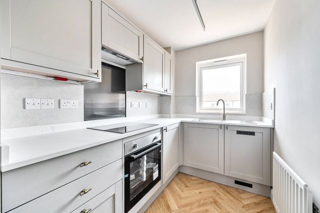 Flat 76, Neptune Court, The Strand, Brighton photo 3