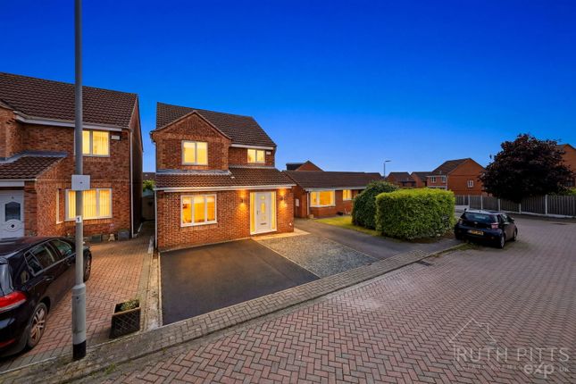 4, Rufford Close, Wakefield photo 3