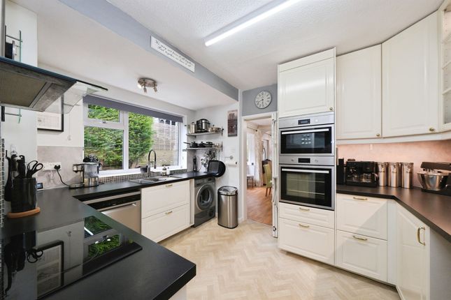 2, Poplar Drive, Mansfield photo 3