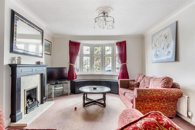 69, Baker Street, Potters Bar photo 4