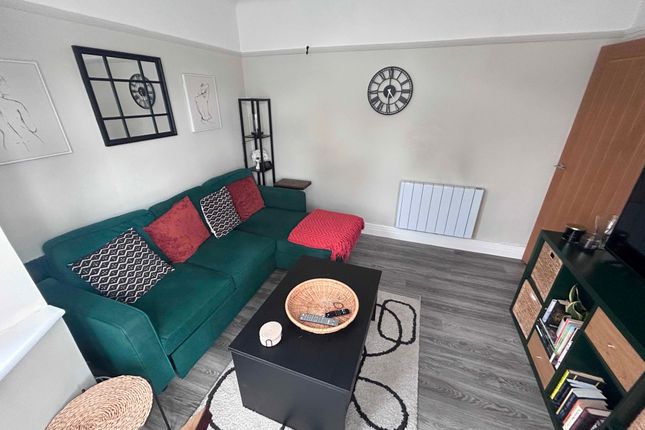 Flat 1b, 1036 Wimborne Road, BOURNEMOUTH photo 4