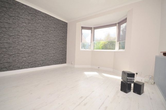 3, Honiton Road, Essex photo 2