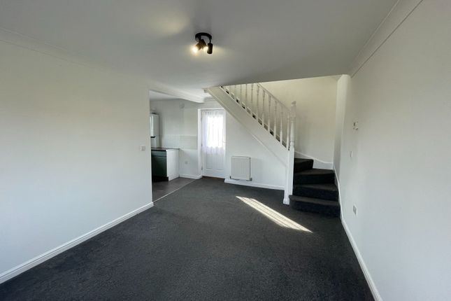 44 Drake Avenue, Manchester photo 2